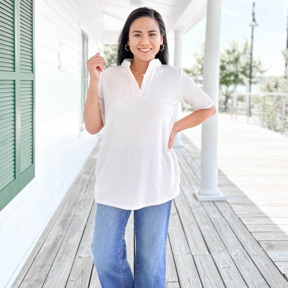 Short sleeve ribbed knit top